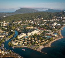 ПОЧИВКА НА ОСТРОВ КОРФУ – ОСТРОВА НА БОГОВЕТЕ И МАГИЯТА НА НИМФИТЕ