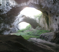 Крушунски водопади, Деветашка пещера и Ловеч