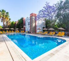 KRISS HOTEL