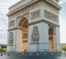 Париж - Трети март - шестдневна