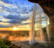 Екскурзия в ИСЛАНДИЯ - Сага за вулкани, гейзери и водопади