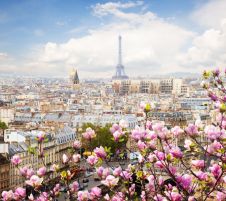 Париж - любов и романтика - със самолет, обслужване на български език! Отстъпки за ранни записвания!