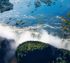 Екскурзия в ЗАМБИЯ – Спираща дъха обиколка на водопада Виктория и сафари в национален парк Долен Замбези