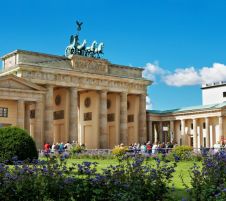 Екскурзия в ЧЕХИЯ и ГЕРМАНИЯ - Прага  и Берлин - със самолет и обслужване на български език!