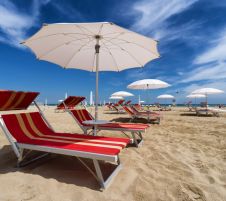 Почивка в ИТАЛИЯ - РИМИНИ, хотел Vittoria 4* - с директен полет до Римини и обслужване на български език! Гарантирани места!