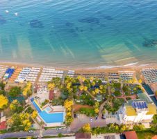 ARMAS GREEN FUGLA BEACH