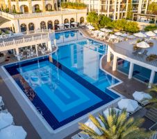 J'ADORE DELUXE HOTEL & SPA
