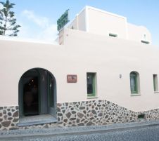 PELICAN HOTEL SANTORINI