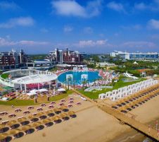 SELECTUM LUXURY RESORT