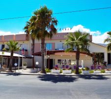 TRITON GARDEN HOTEL