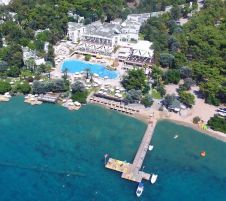 DOUBLE TREE BY HILTON BODRUM ISIL CLUB