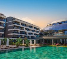 LIU RESORTS