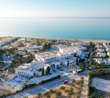 ONE RESORT PREMIUM