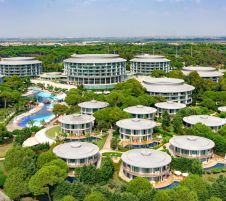 CALISTA LUXURY RESORT