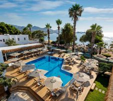 YALIPARK BEACH HOTEL