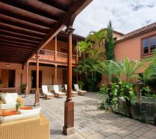 LA QUINTA ROJA