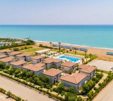 CRYSTAL BOUTIQUE BEACH RESORT (Adults Only)