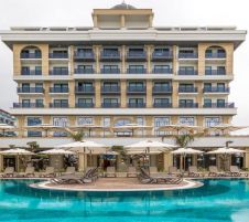 Serenity Queen Hotel Lux