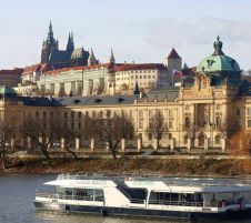 ЗЛАТНА ПРАГА - от СОФИЯ - 3 нощувки- Wizz air