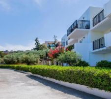 Semiramis Village Hotel 4*