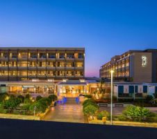 I-RESORT BEACH HOTEL AND SPA