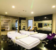 Deveena Plaza Patong