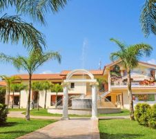 CLUB ESSE AQUILIA