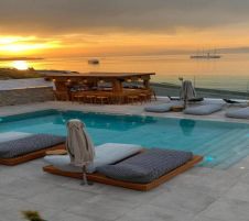 Apiro Mykonos