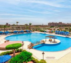 Pyramids Park Resort Cairo или подобен