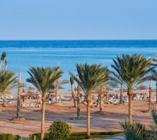 Coral Sea Water World Resort